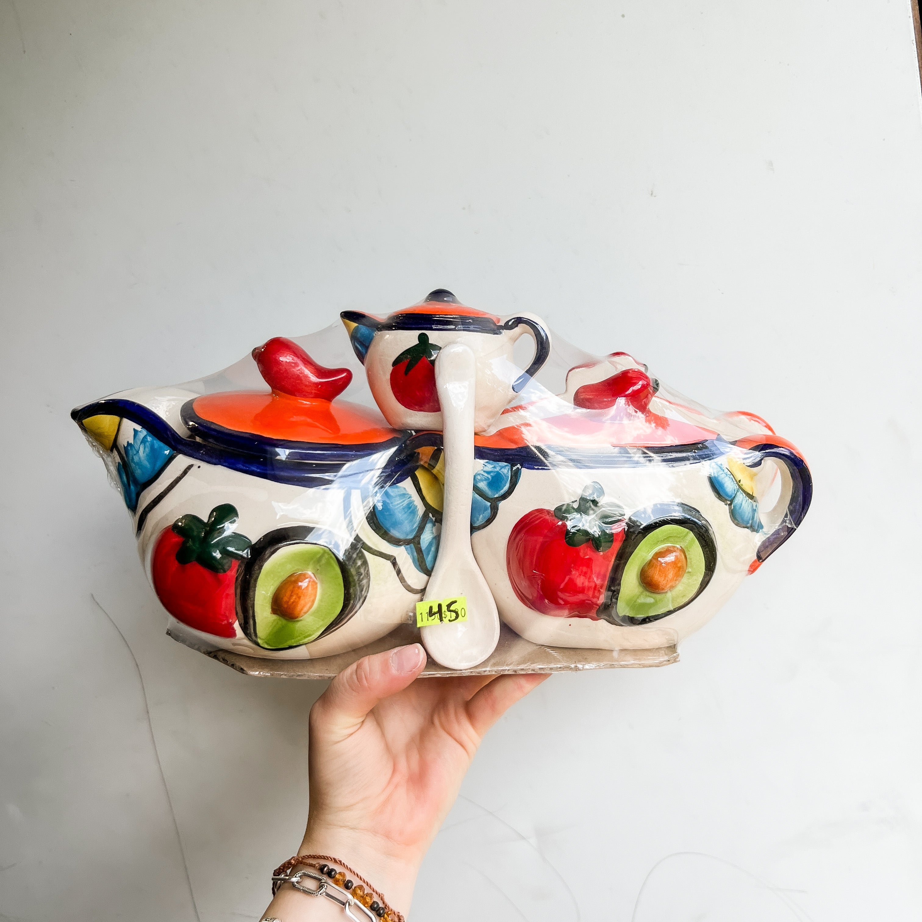 Servilletero, contenedor y salero