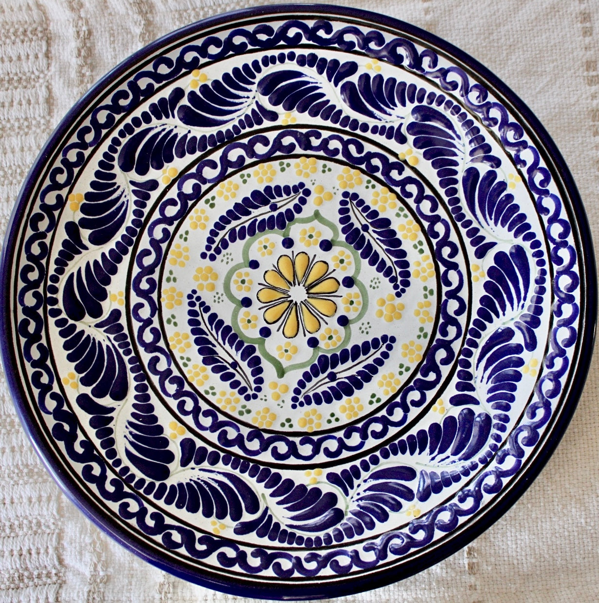 Talavera plato “Conchitas”