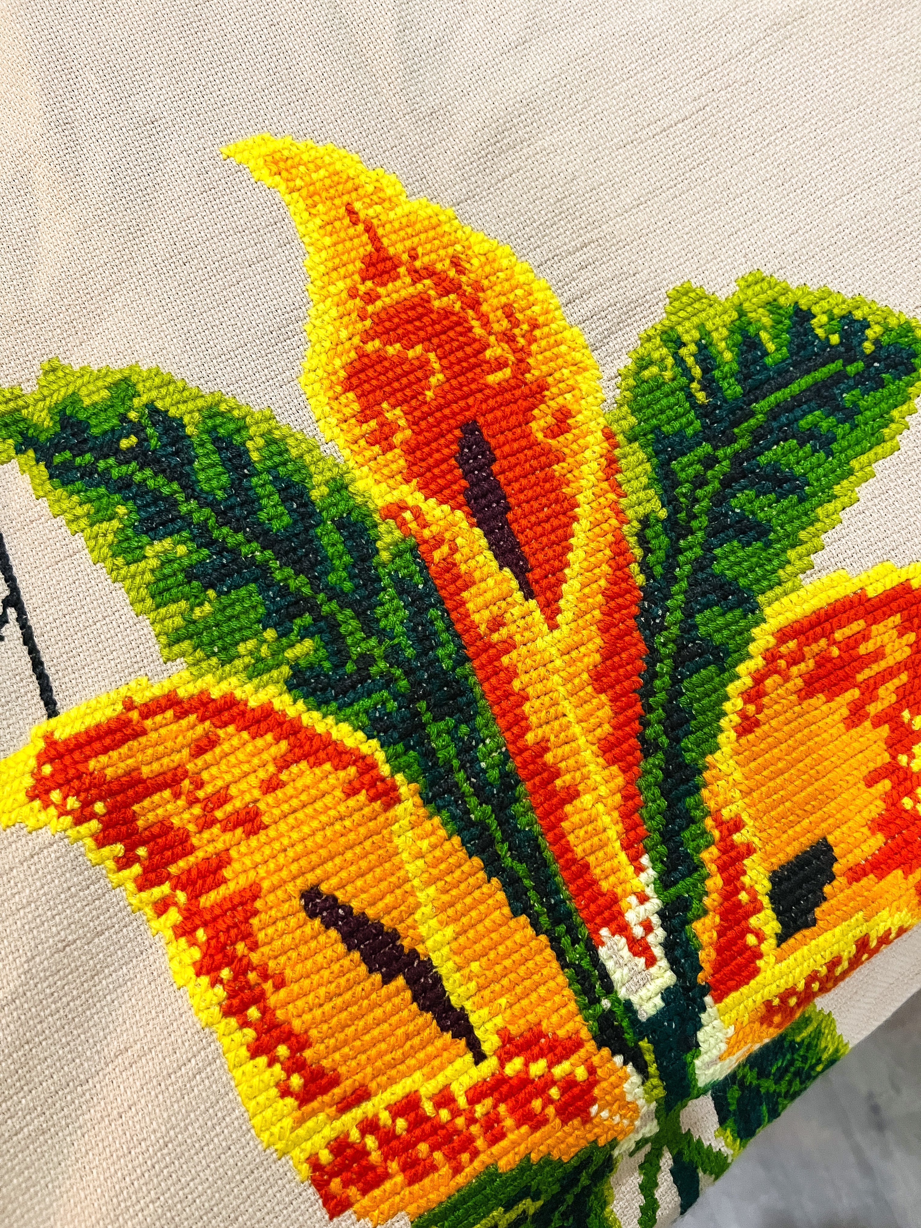 Hand Embroidered Mexican TableCloth • Mantel