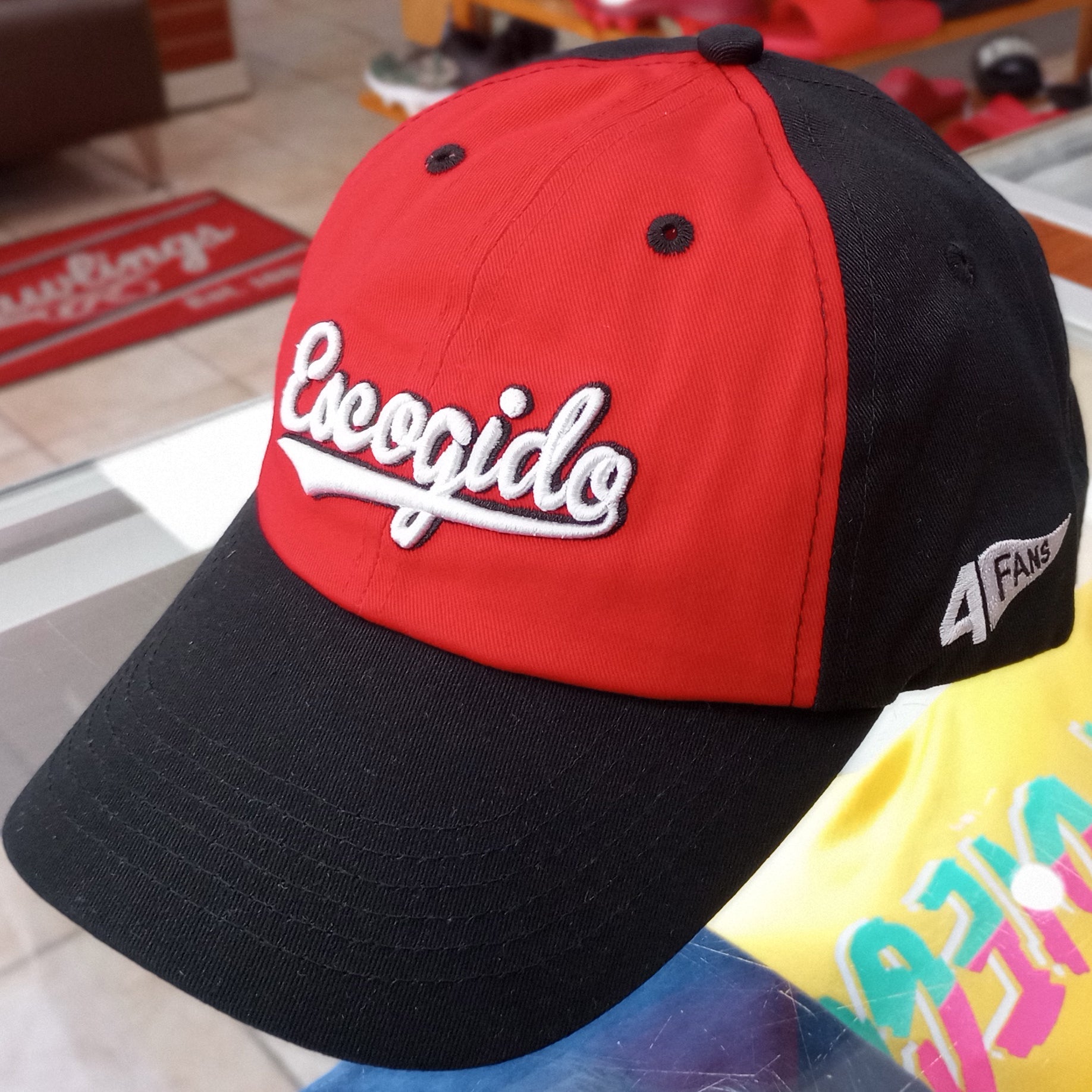 Gorra ajustable Escogido 4Fans 2024-2025 - Negro-Rojo