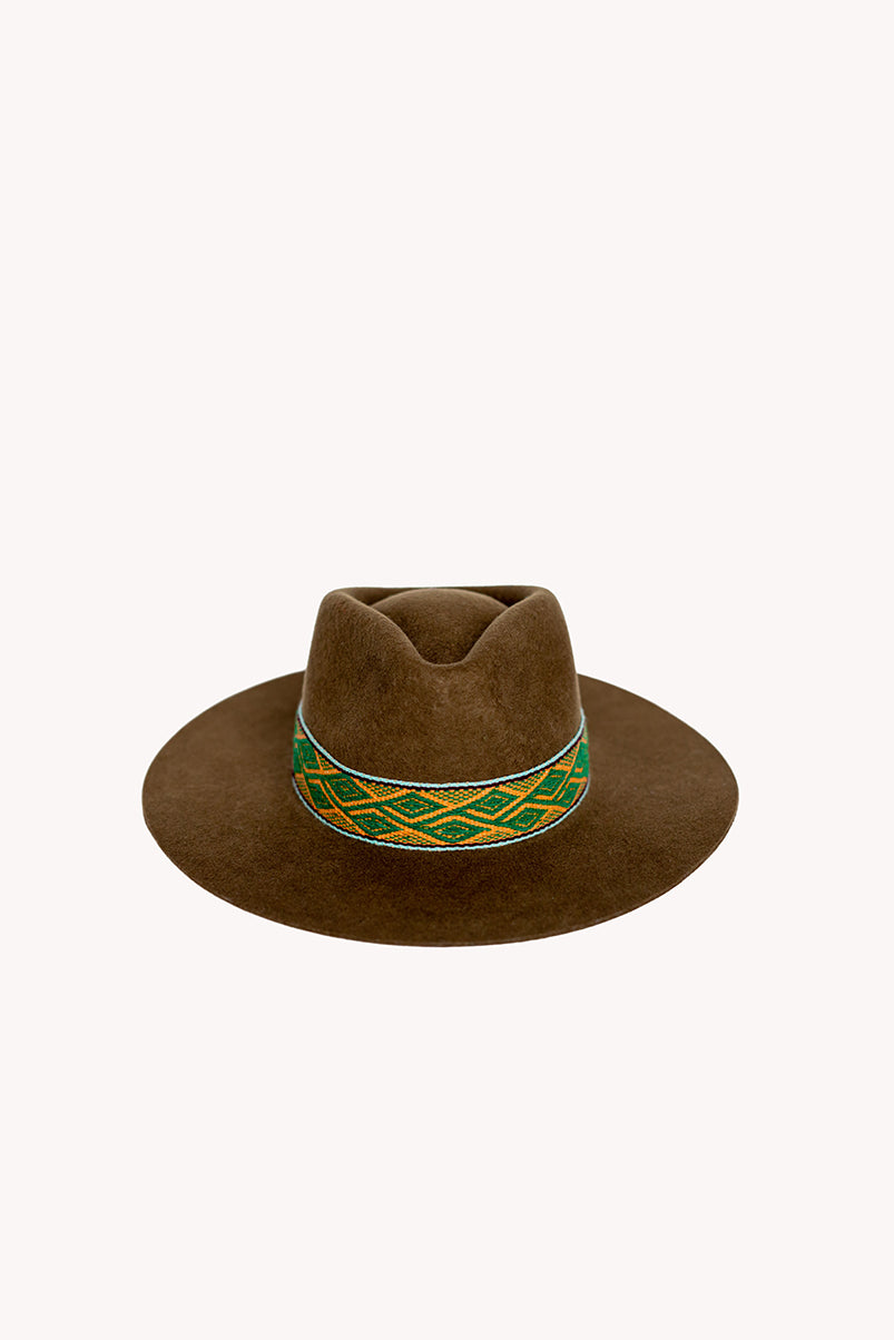 Sombrero vaquero castaño