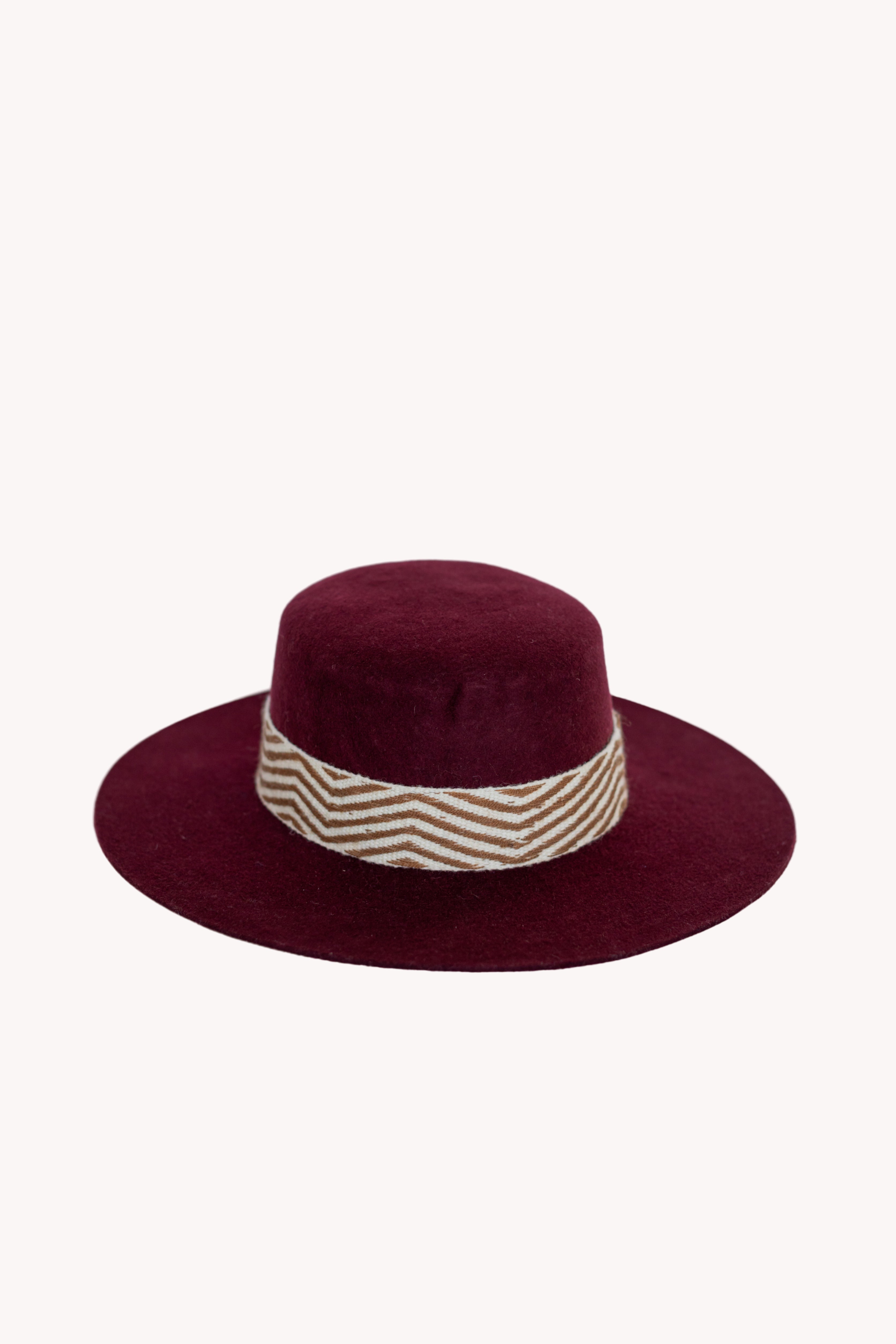 Sombrero español granate