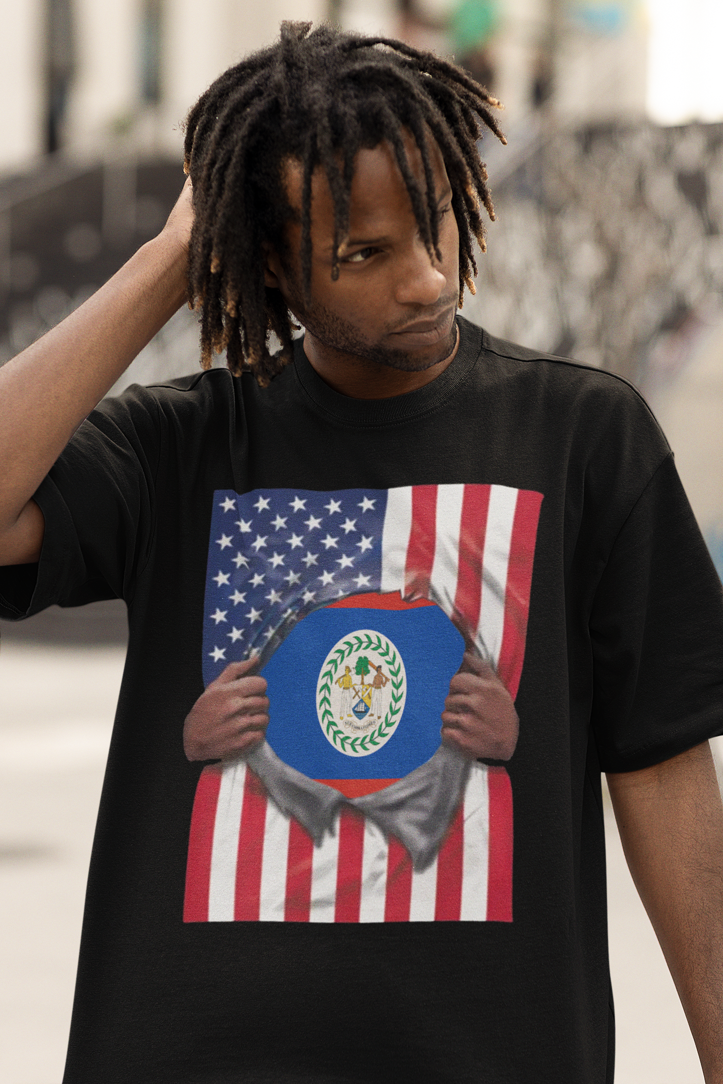 Camiseta del Orgullo de las Banderas de Belice y EE. UU. | Bandera de Belice + Bandera de EE. UU. Rasgada 4 de Julio | Camisetas Divertidas y Virales Latinas | Unisex - 4 Colores