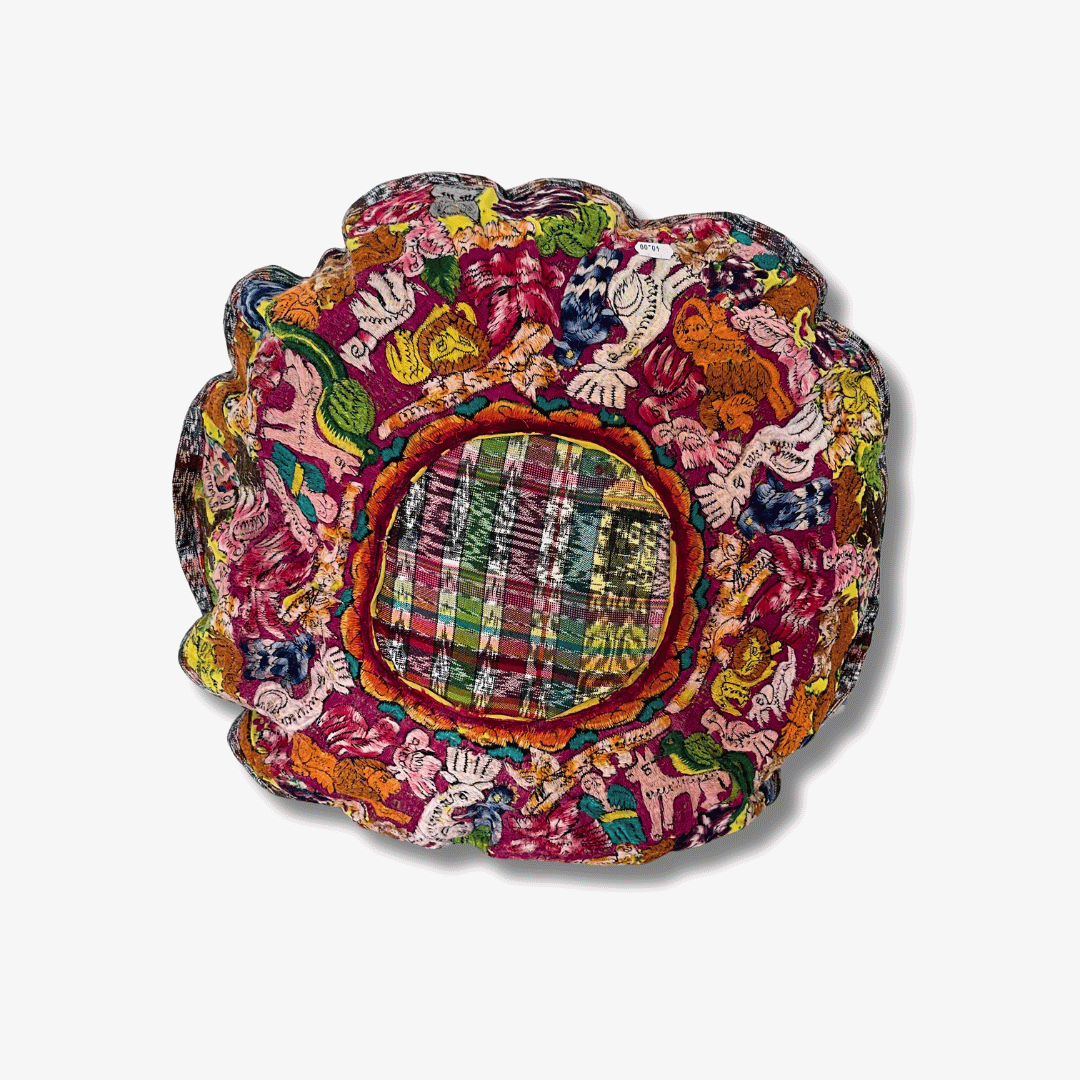 Funda de almohada redonda bohemia única de huipil floral con luna reciclada - Guatemala