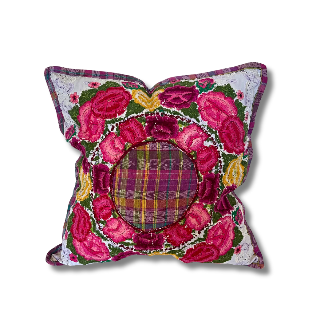 Funda de cojín de tela huipil floral maya reciclada - Guatemala