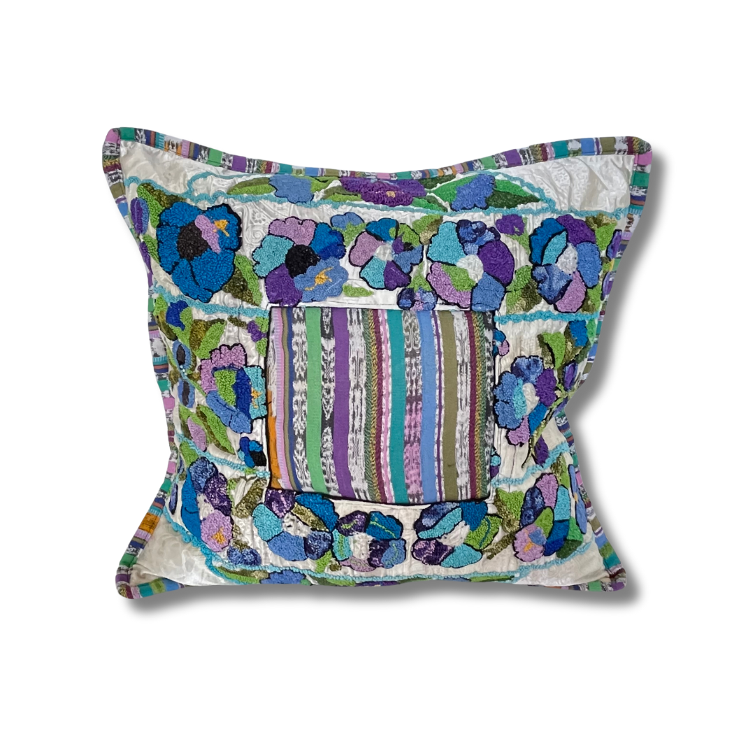 Funda de cojín de tela huipil floral maya reciclada - Guatemala