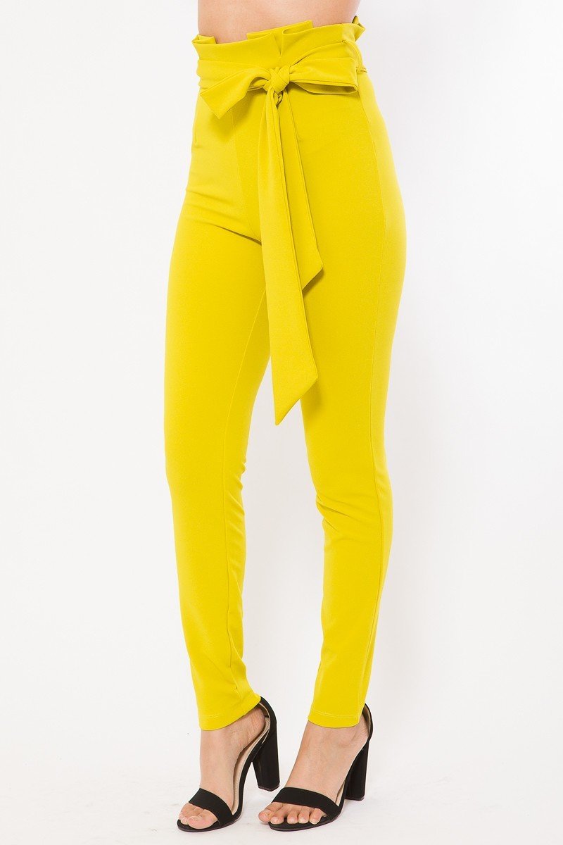 Vacation-Ready Women's Skinny Pants Jeans with Belt
