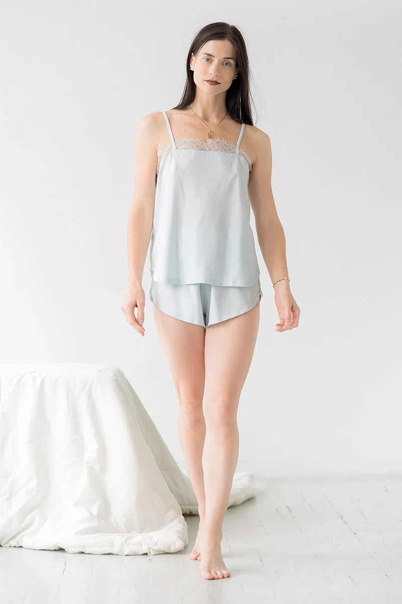 Conjunto de camisola y pantalón corto de algodón Pima cepillado Sofia con encaje