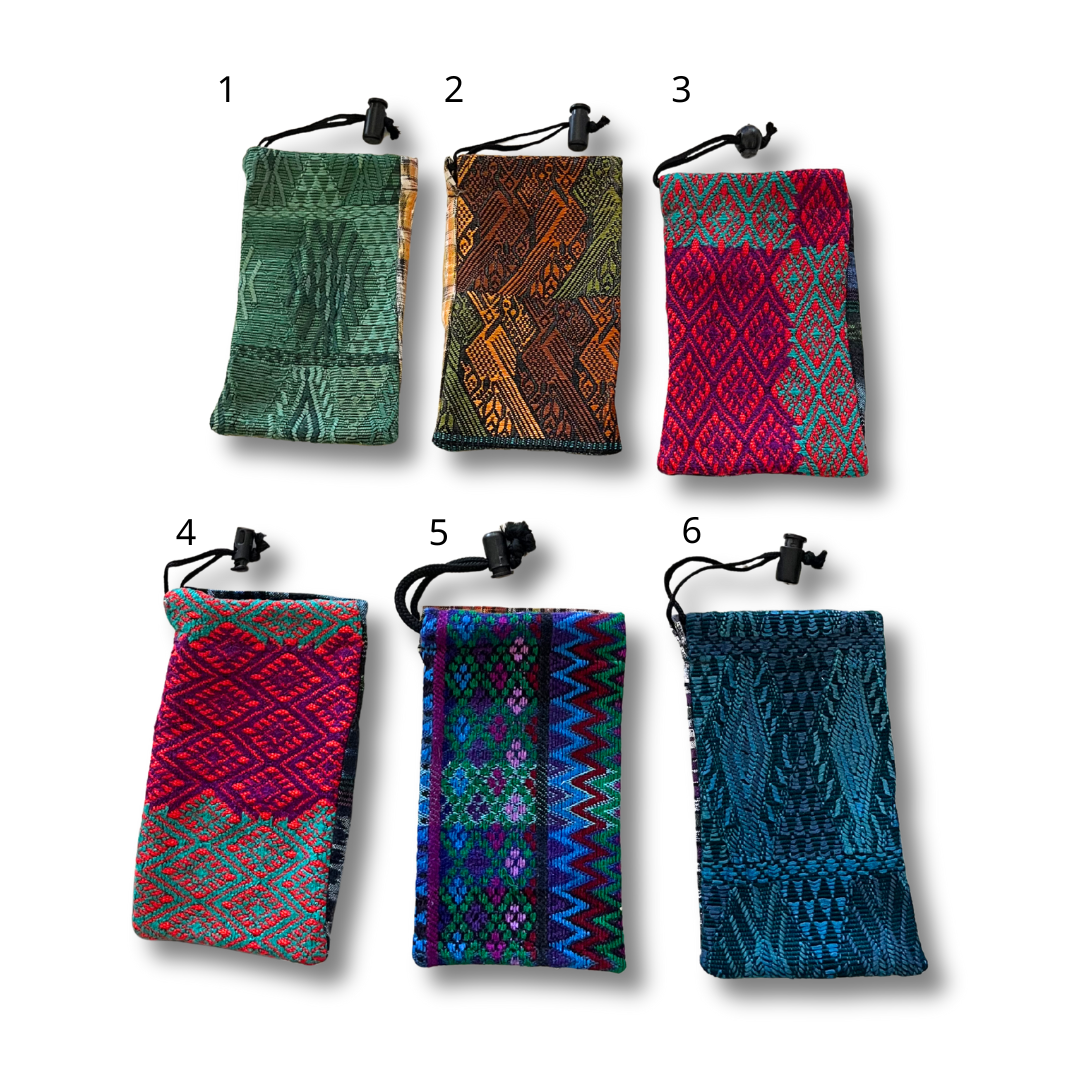 Seleccionar color: Estuche de gafas de sol | Gafas de ver de textil reciclado — Huipil único en su clase - Guatemala