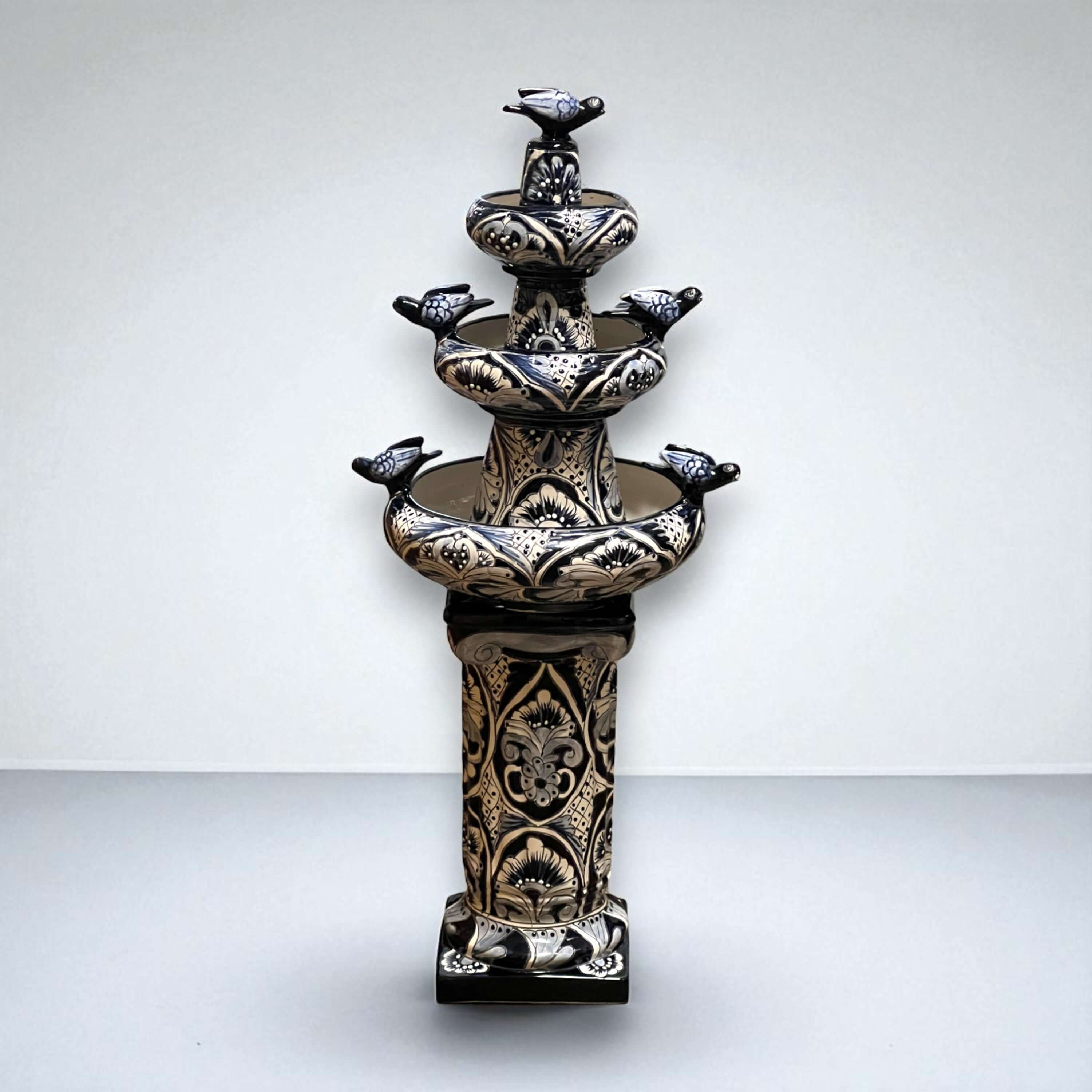 Fuente Talavera azul y blanca | Auténtica fuente de agua de cerámica mexicana