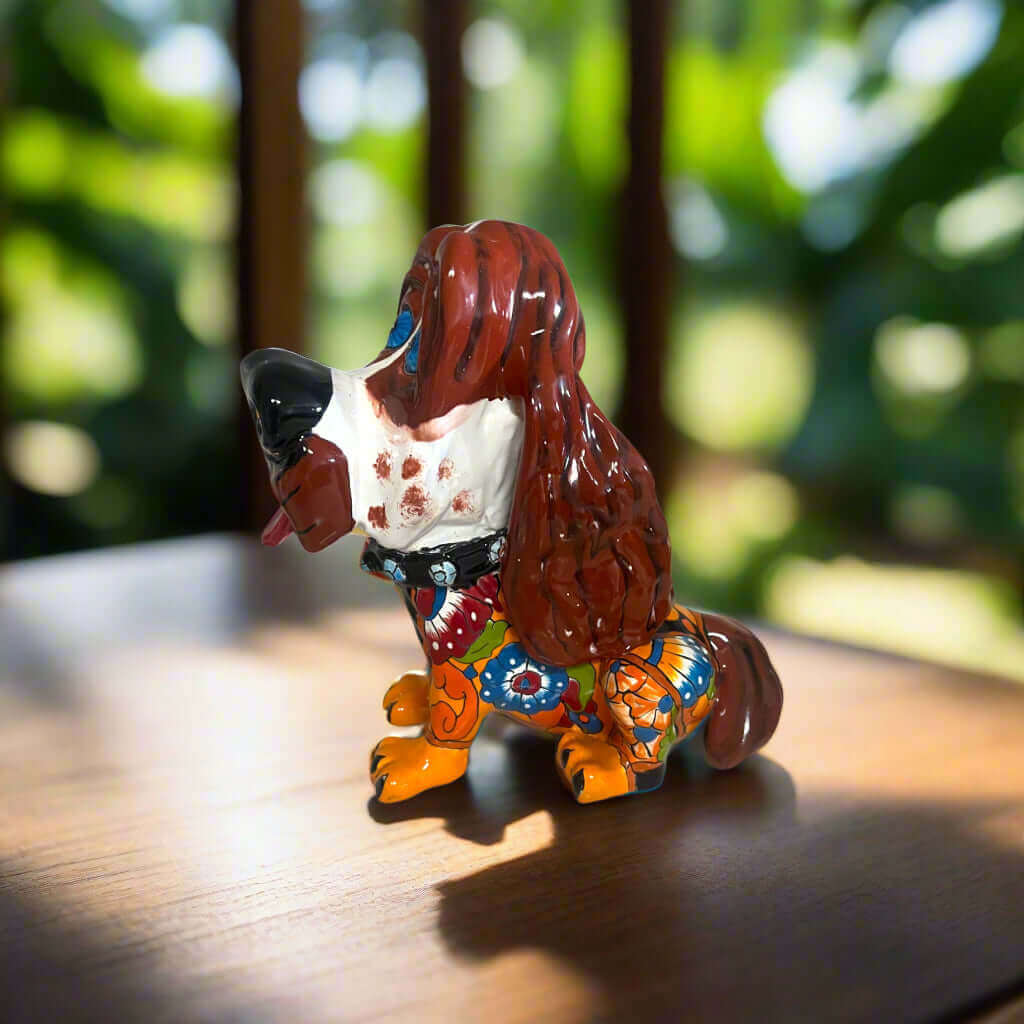 Estatua de Cocker Spaniel de Talavera | Arte mexicano de perro colorido pintado a mano