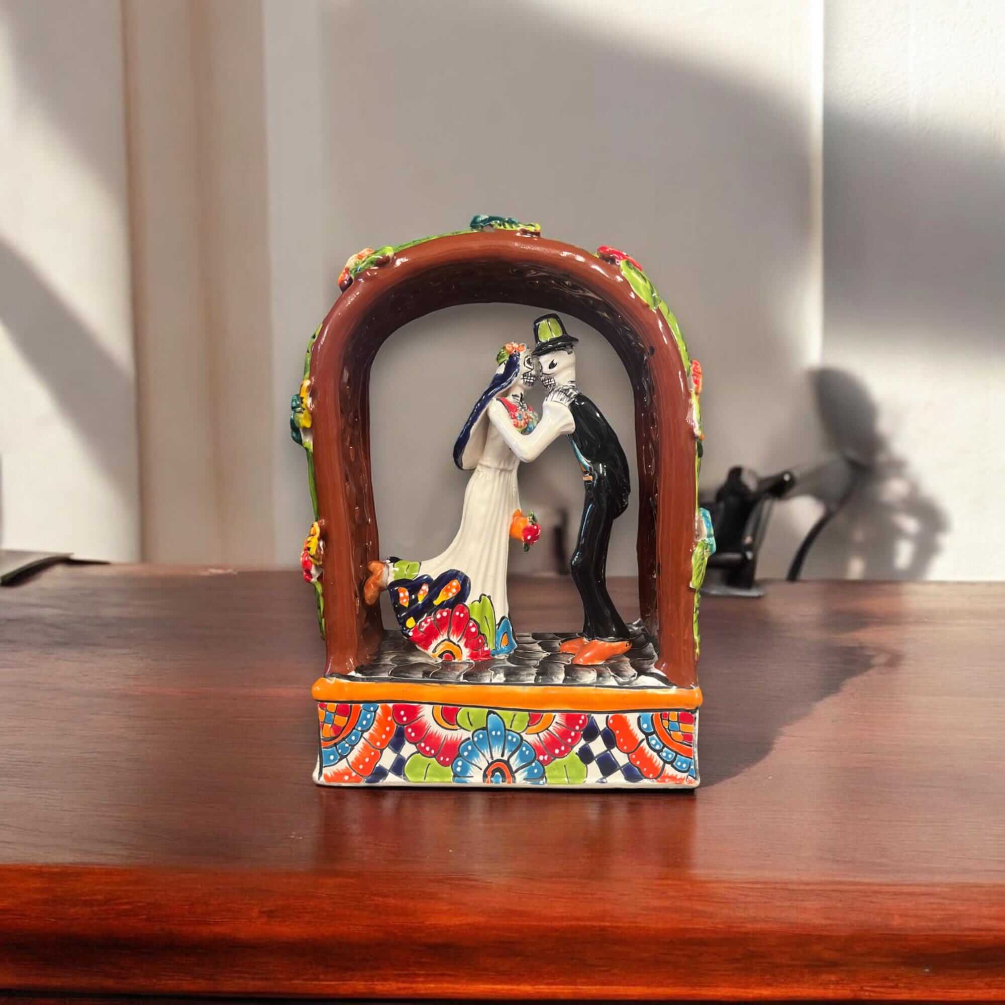 Figuras de boda de Día de Muertos de Talavera | Decoración de altar mexicano