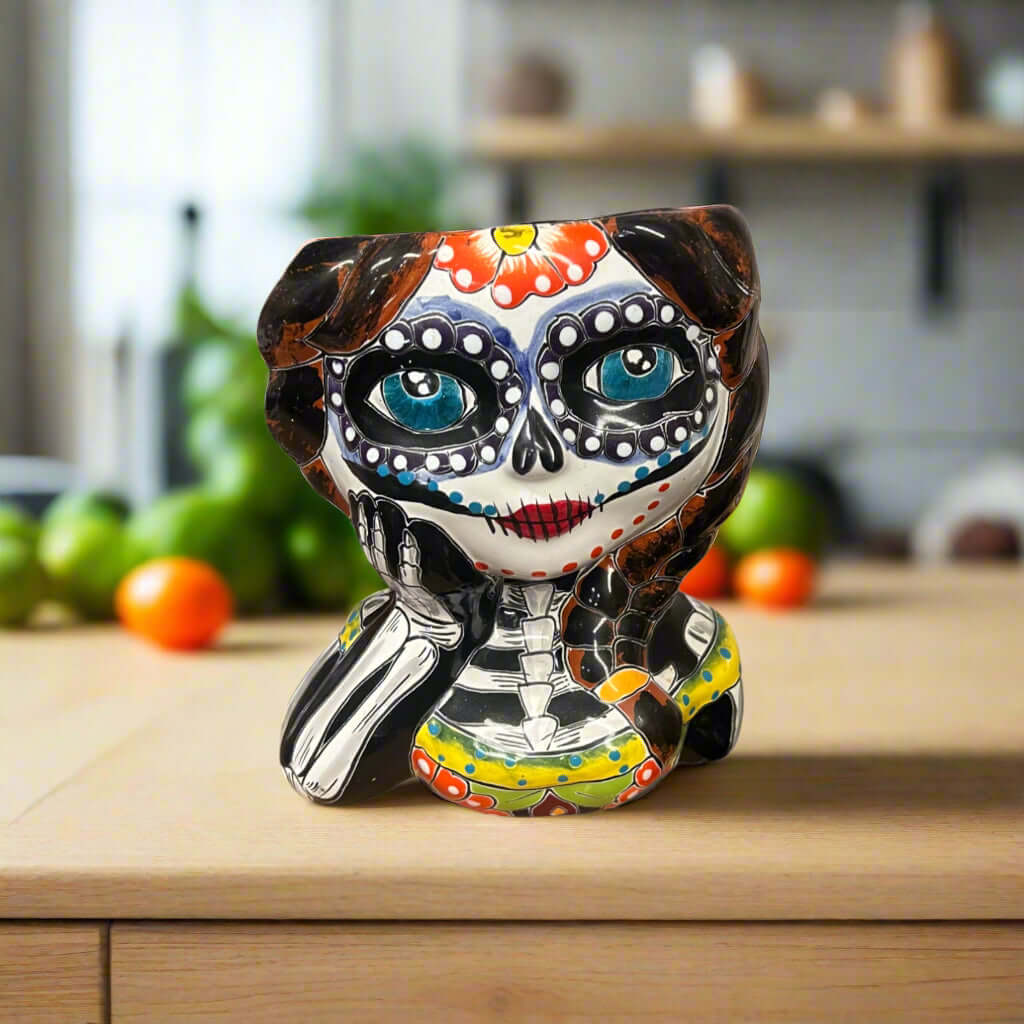 Maceta Talavera Calavera de Niña | Maceta del Día de Muertos Pintada a Mano