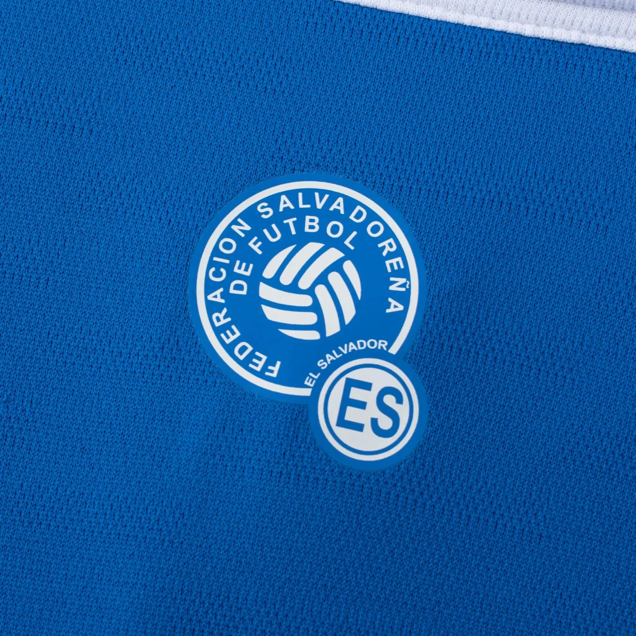 Umbro 2025-26 El Salvador Men's Stadium Home Long-Sleeve Soccer Jersey