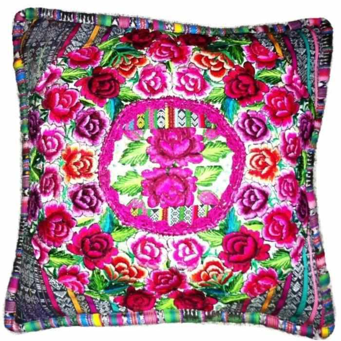 Funda de cojín de tela huipil floral maya reciclada - Guatemala